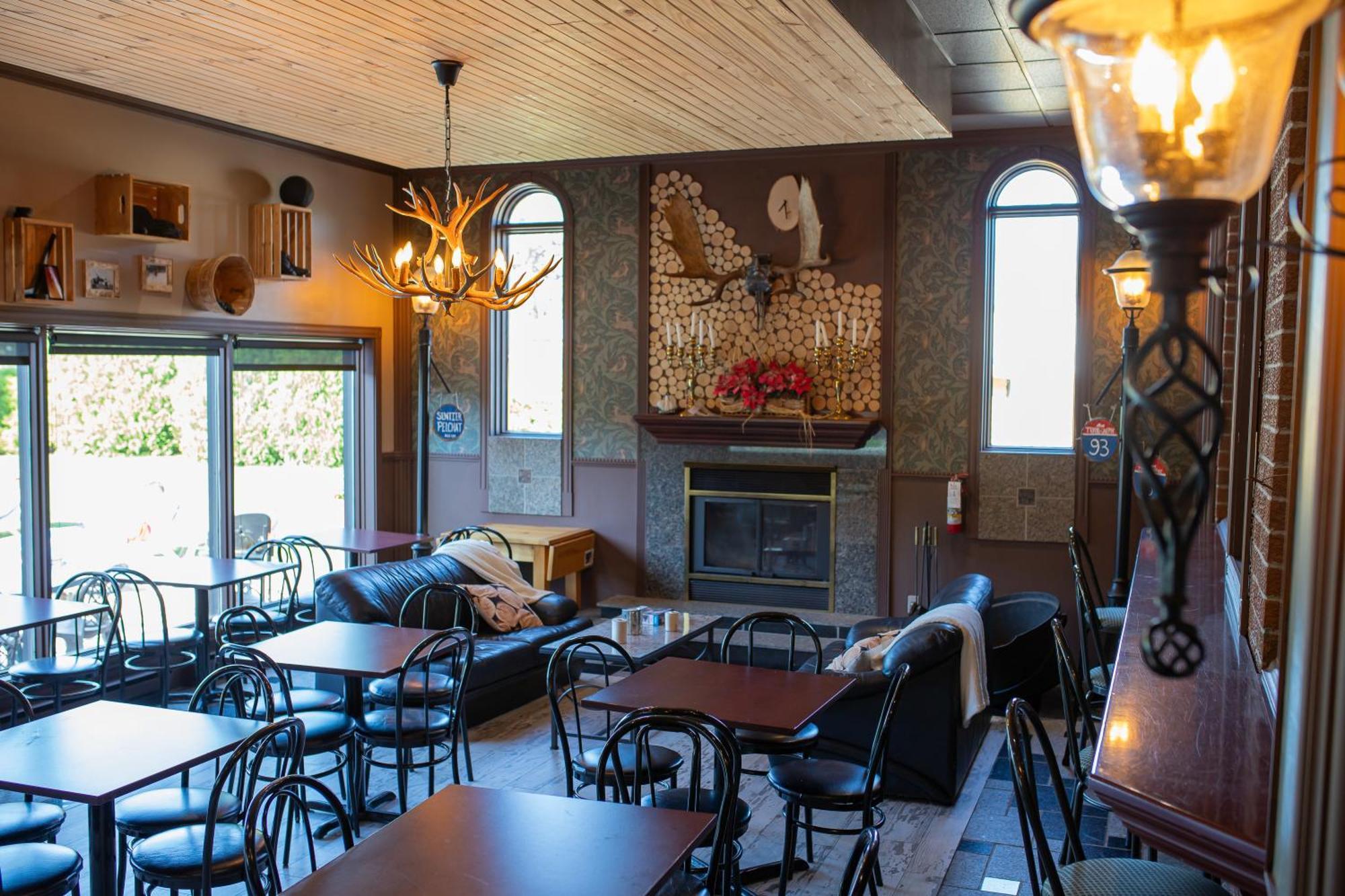 Complexe Hotelier Escoumins Les Escoumins Bagian luar foto